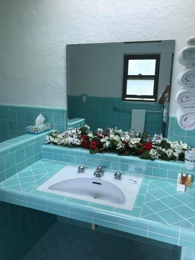 The Evergreen Motel In Kansas Pratt Extérieur photo